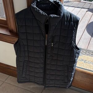 Johnston & Murphy Men's Black Quilted Puffer Vest
